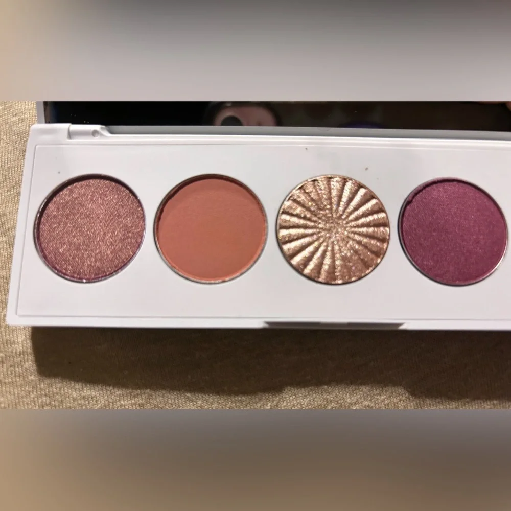 OFRA Signature Palette Luxe Eyeshadow Highlighter Symphony Matte & Metallic NEW